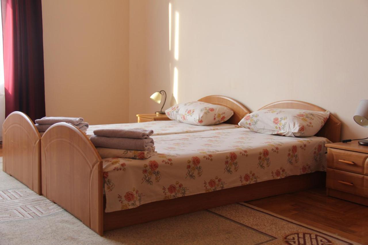 מוקצ'בה Apartments Domovik ,Kirilla I Mefodiya, 5 מראה חיצוני תמונה