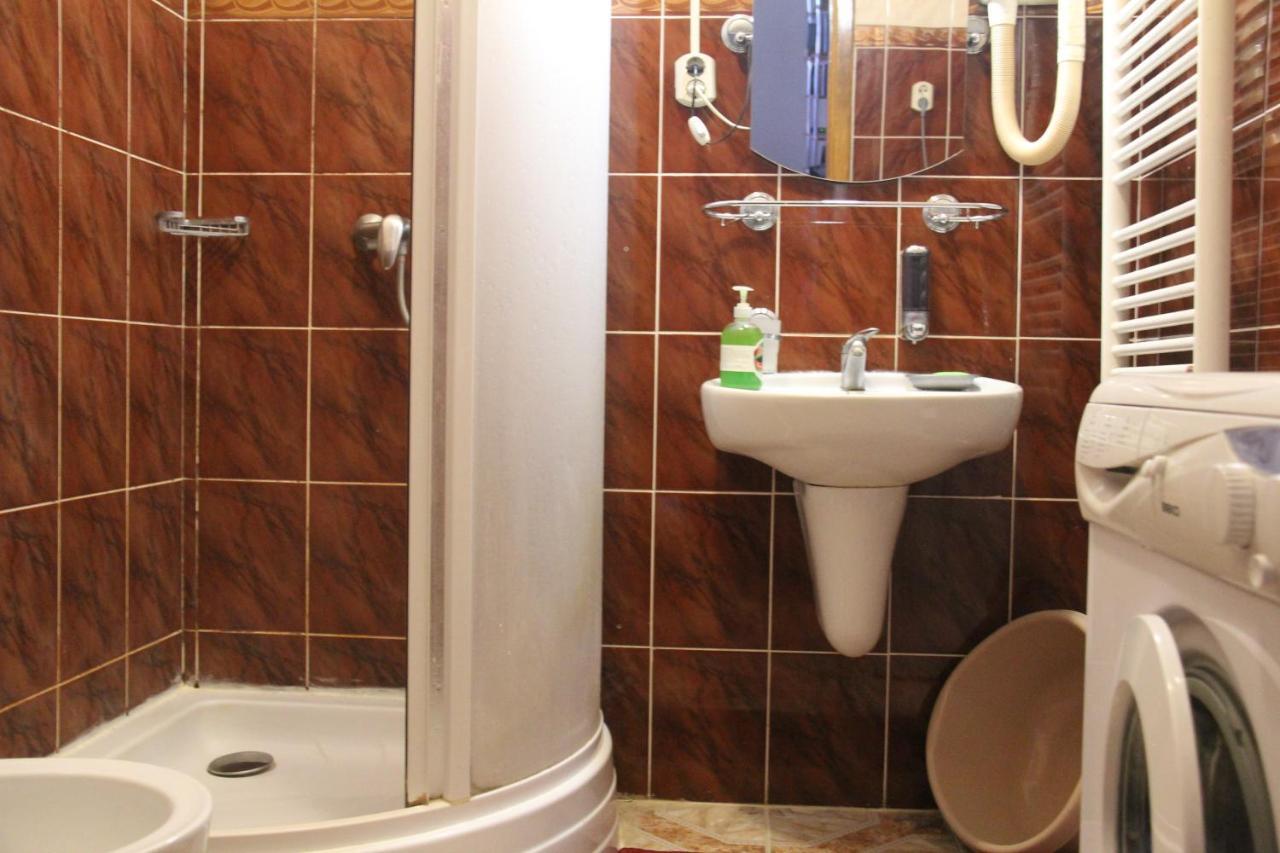 מוקצ'בה Apartments Domovik ,Kirilla I Mefodiya, 5 מראה חיצוני תמונה