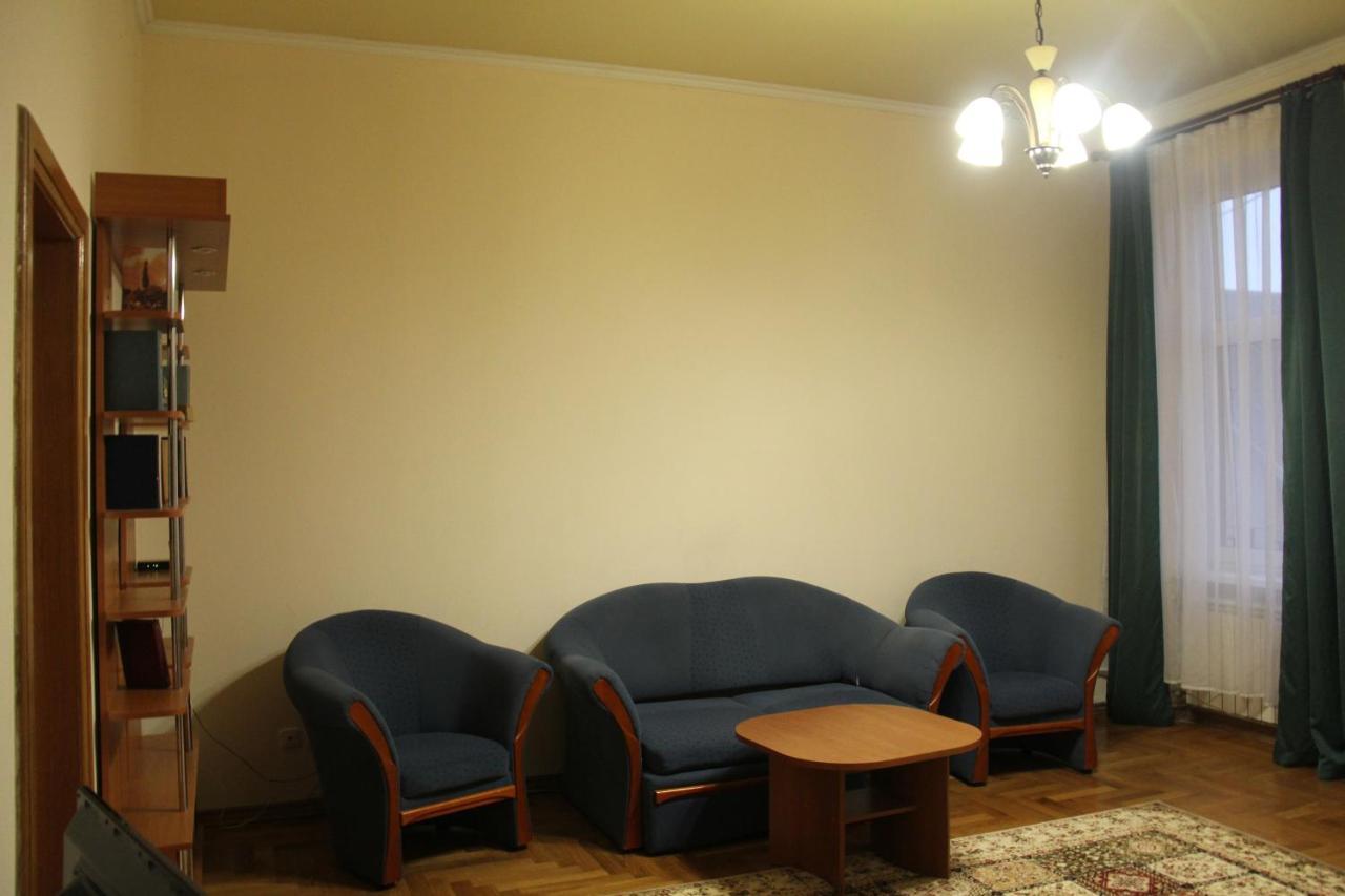 מוקצ'בה Apartments Domovik ,Kirilla I Mefodiya, 5 מראה חיצוני תמונה